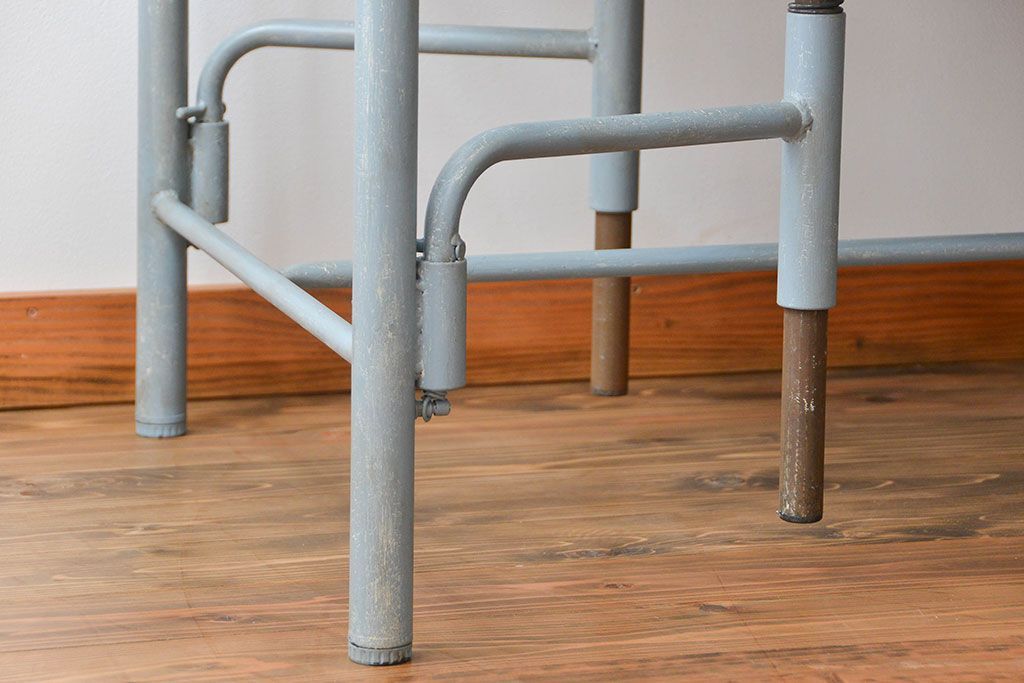 ラフジュ工房オリジナル 6脚格納スツールの作業台(テーブル、机)