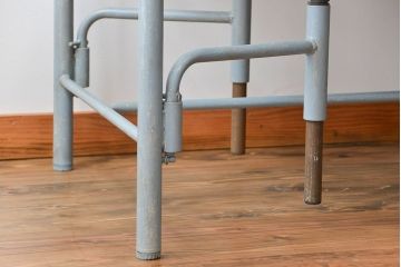 ラフジュ工房オリジナル 6脚格納スツールの作業台(テーブル、机)