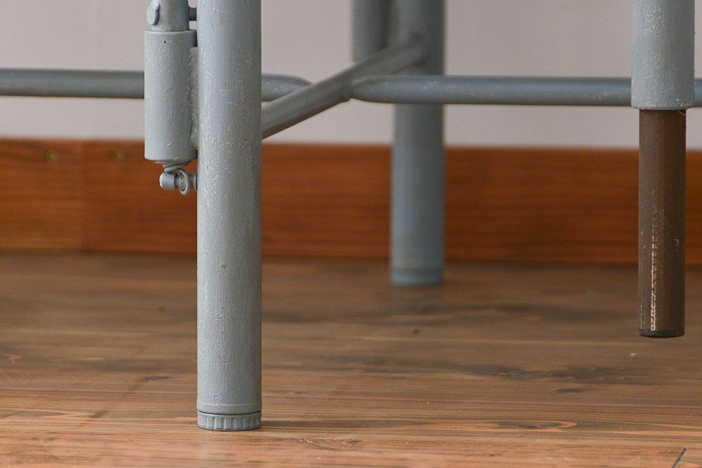 ラフジュ工房オリジナル 6脚格納スツールの作業台(テーブル、机)