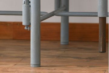 ラフジュ工房オリジナル 6脚格納スツールの作業台(テーブル、机)