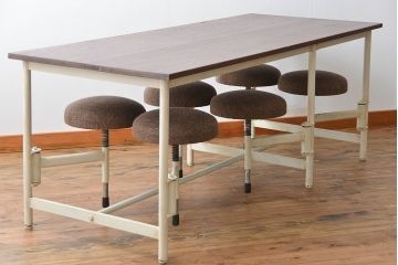 【ラフジュ工房オリジナル・格納スツールテーブル】　クッション座面の格納スツール6脚付き!ペイントアイアンレッグ作業台