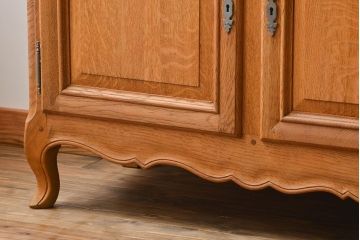アンティーク家具　フランスアンティーク オーク材の猫脚キャビネット(サイドボード )