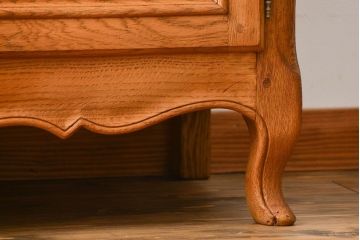 アンティーク家具　フランスアンティーク オーク材の猫脚キャビネット(サイドボード )