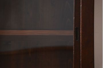 アンティーク家具　古民具・骨董 太い框組みの大きなガラス収納棚(ガラスケース、食器棚、水屋箪笥)