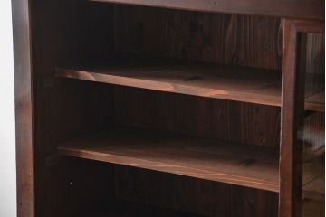 アンティーク家具　古民具・骨董 太い框組みの大きなガラス収納棚(ガラスケース、食器棚、水屋箪笥)