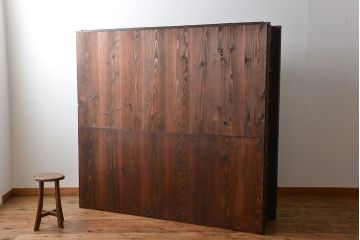 アンティーク家具　古民具・骨董 太い框組みの大きなガラス収納棚(ガラスケース、食器棚、水屋箪笥)