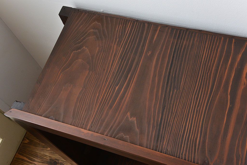 アンティーク家具　古民具・骨董 太い框組みの大きなガラス収納棚(ガラスケース、食器棚、水屋箪笥)