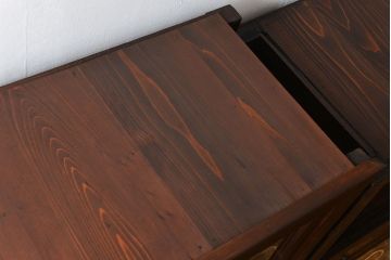 アンティーク家具　古民具・骨董 太い框組みの大きなガラス収納棚(ガラスケース、食器棚、水屋箪笥)