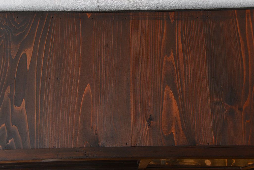 アンティーク家具　古民具・骨董 太い框組みの大きなガラス収納棚(ガラスケース、食器棚、水屋箪笥)