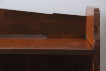 アンティーク家具　アンティーク 古い木の引き出し付き本棚(飾り棚)