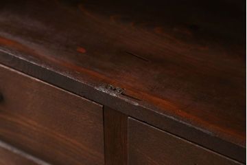 アンティーク家具　アンティーク 古い木の引き出し付き本棚(飾り棚)