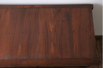 アンティーク家具　アンティーク モールガラス入りの小振りな食器棚(収納棚、茶箪笥)