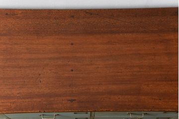 アンティーク家具　アンティークペイント かわいい脚付きチェスト(ドロワー、ネームプレート付き)