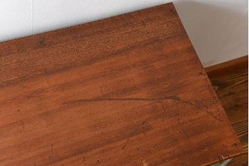 アンティーク家具　アンティークペイント かわいい脚付きチェスト(ドロワー、ネームプレート付き)