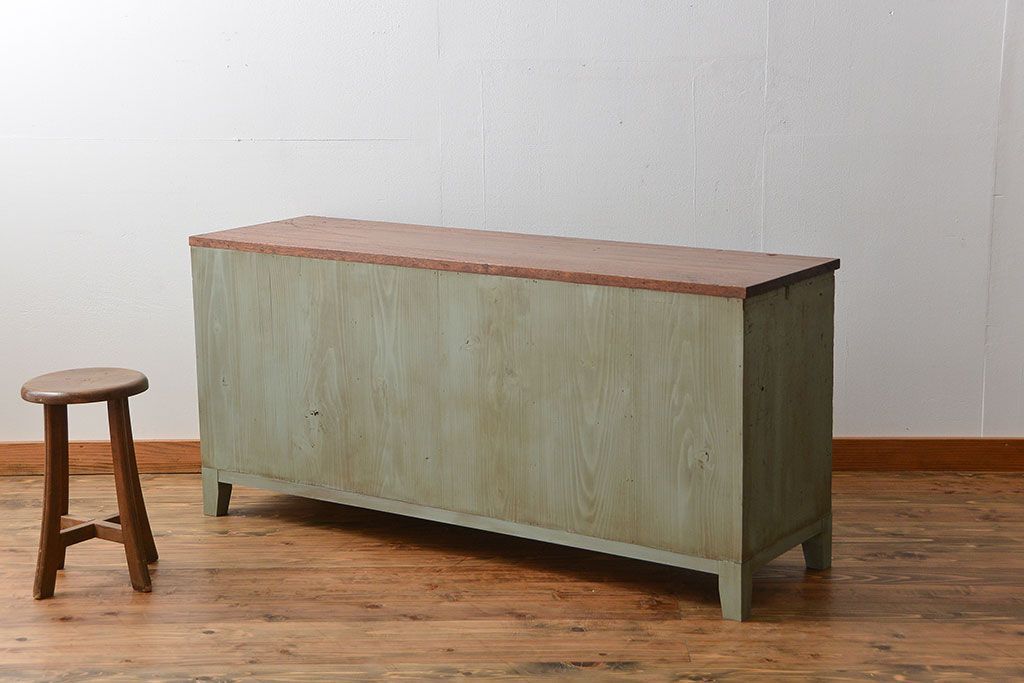 アンティーク家具　アンティークペイント かわいい脚付きチェスト(ドロワー、ネームプレート付き)