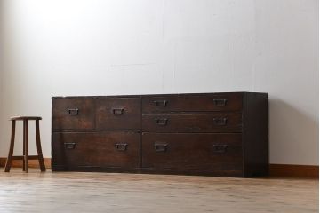 アンティーク家具　古民具・骨董 味わい深い前面栗材ローチェスト(時代箪笥、テレビボード)