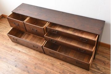 アンティーク家具　古民具・骨董 味わい深い前面栗材ローチェスト(時代箪笥、テレビボード)