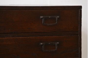 アンティーク家具　古民具・骨董 味わい深い前面栗材ローチェスト(時代箪笥、テレビボード)