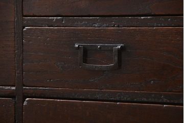 アンティーク家具　古民具・骨董 味わい深い前面栗材ローチェスト(時代箪笥、テレビボード)