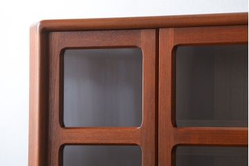 北欧家具 チーク材 シャッター扉付きの北欧ビンテージコーナーキャビネット