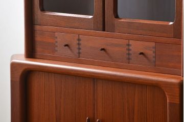 北欧家具 チーク材 シャッター扉付きの北欧ビンテージコーナーキャビネット