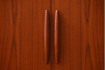 北欧家具 チーク材 シャッター扉付きの北欧ビンテージコーナーキャビネット