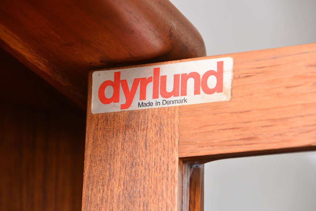 北欧家具 チーク材 シャッター扉付きの北欧ビンテージコーナーキャビネット