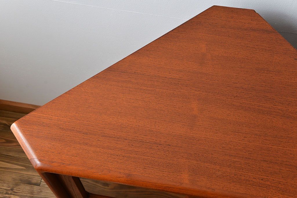 北欧家具 チーク材 シャッター扉付きの北欧ビンテージコーナーキャビネット