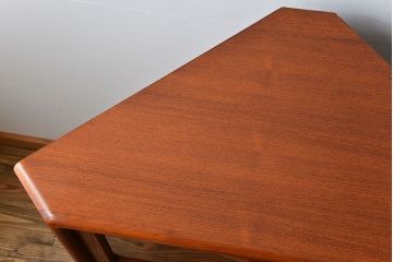 北欧家具 チーク材 シャッター扉付きの北欧ビンテージコーナーキャビネット