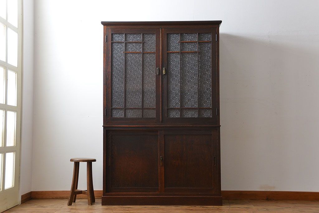 アンティーク家具　大正ロマン ダイヤガラス入りの2段重ね収納棚(食器棚)