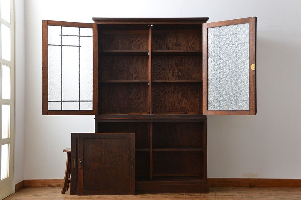 アンティーク家具　大正ロマン ダイヤガラス入りの2段重ね収納棚(食器棚)