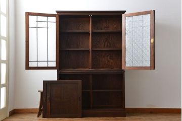 アンティーク家具　大正ロマン ダイヤガラス入りの2段重ね収納棚(食器棚)