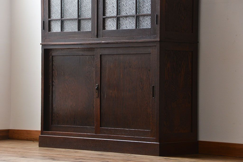 アンティーク家具　大正ロマン ダイヤガラス入りの2段重ね収納棚(食器棚)