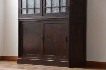 アンティーク家具　大正ロマン ダイヤガラス入りの2段重ね収納棚(食器棚)