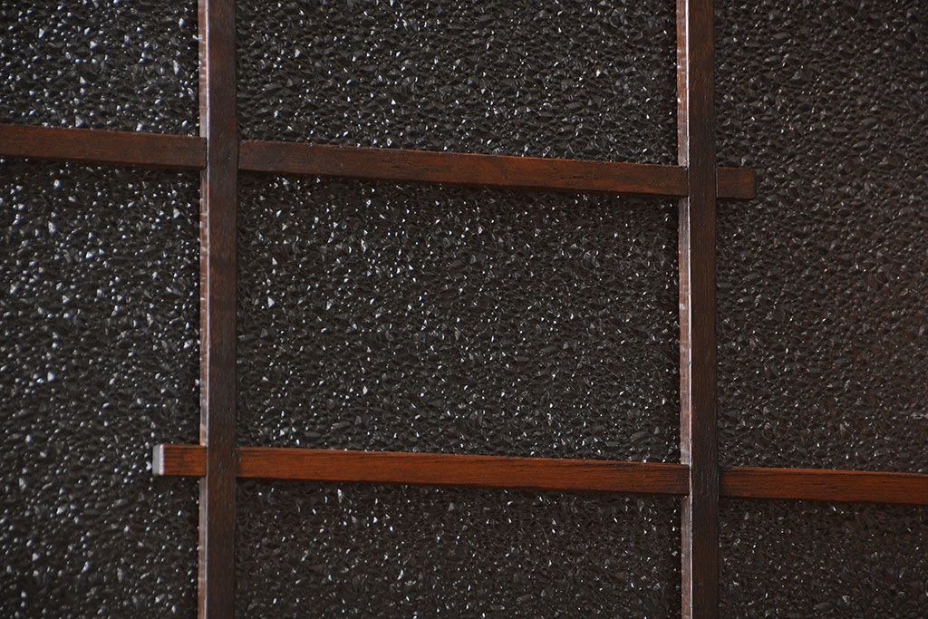 アンティーク家具　大正ロマン ダイヤガラス入りの2段重ね収納棚(食器棚)