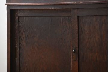 アンティーク家具　大正ロマン ダイヤガラス入りの2段重ね収納棚(食器棚)