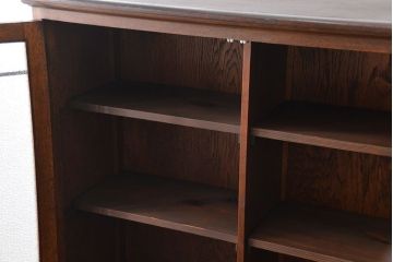 アンティーク家具　大正ロマン ダイヤガラス入りの2段重ね収納棚(食器棚)