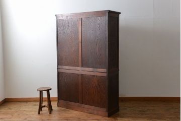 アンティーク家具　大正ロマン ダイヤガラス入りの2段重ね収納棚(食器棚)