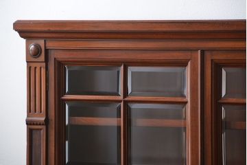 アンティーク家具　イギリスアンティーク マホガニー材!極めて上質な薄型ブックケース(カップボード、キャビネット)
