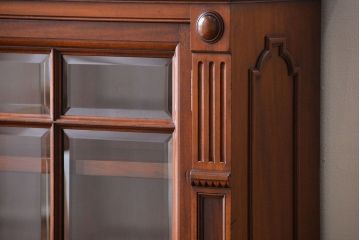 アンティーク家具　イギリスアンティーク マホガニー材!極めて上質な薄型ブックケース(カップボード、キャビネット)