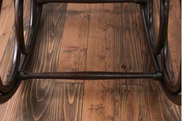アンティーク家具　イギリスアンティーク 曲げ木ロッキングチェア