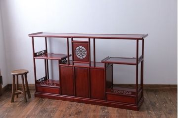 アンティーク家具　1970年頃 唐木製の横長飾り棚(茶棚、時代箪笥)