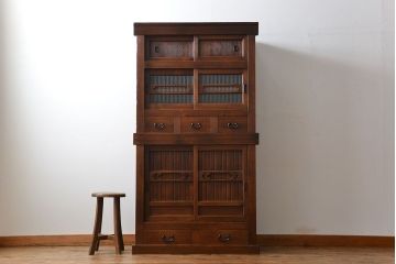 アンティーク家具　古民具・骨董 モールガラス入りのモダンな三尺水屋箪笥(食器棚、収納棚)