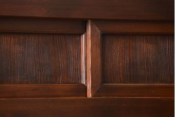 アンティーク家具　古民具・骨董 モールガラス入りのモダンな三尺水屋箪笥(食器棚、収納棚)