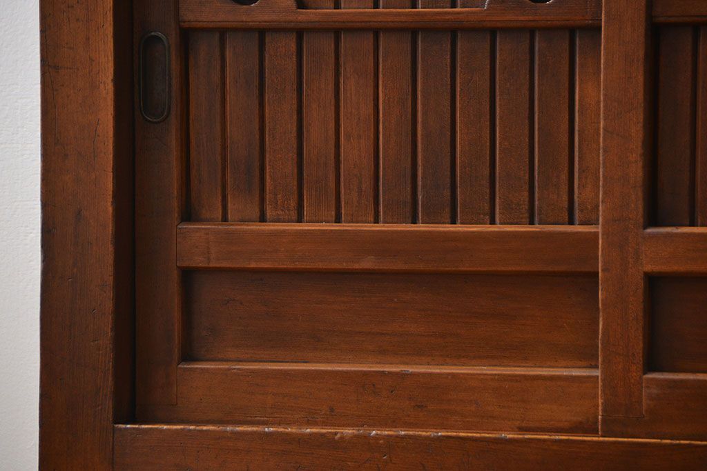 アンティーク家具　古民具・骨董 モールガラス入りのモダンな三尺水屋箪笥(食器棚、収納棚)