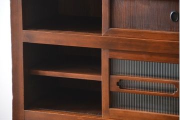 アンティーク家具　古民具・骨董 モールガラス入りのモダンな三尺水屋箪笥(食器棚、収納棚)