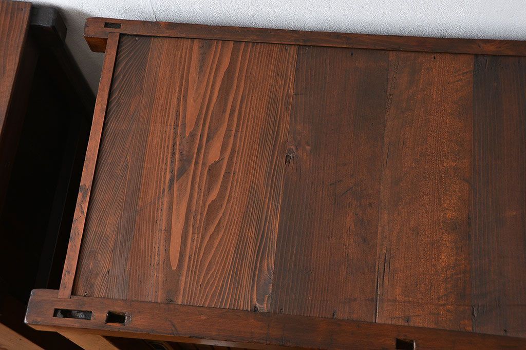 アンティーク家具　古民具・骨董 モールガラス入りのモダンな三尺水屋箪笥(食器棚、収納棚)