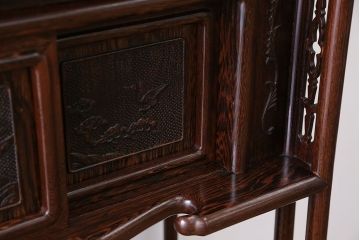 アンティーク家具　1960年頃 鉄刀木(タガヤサン)製 重厚な飾り棚(茶棚)