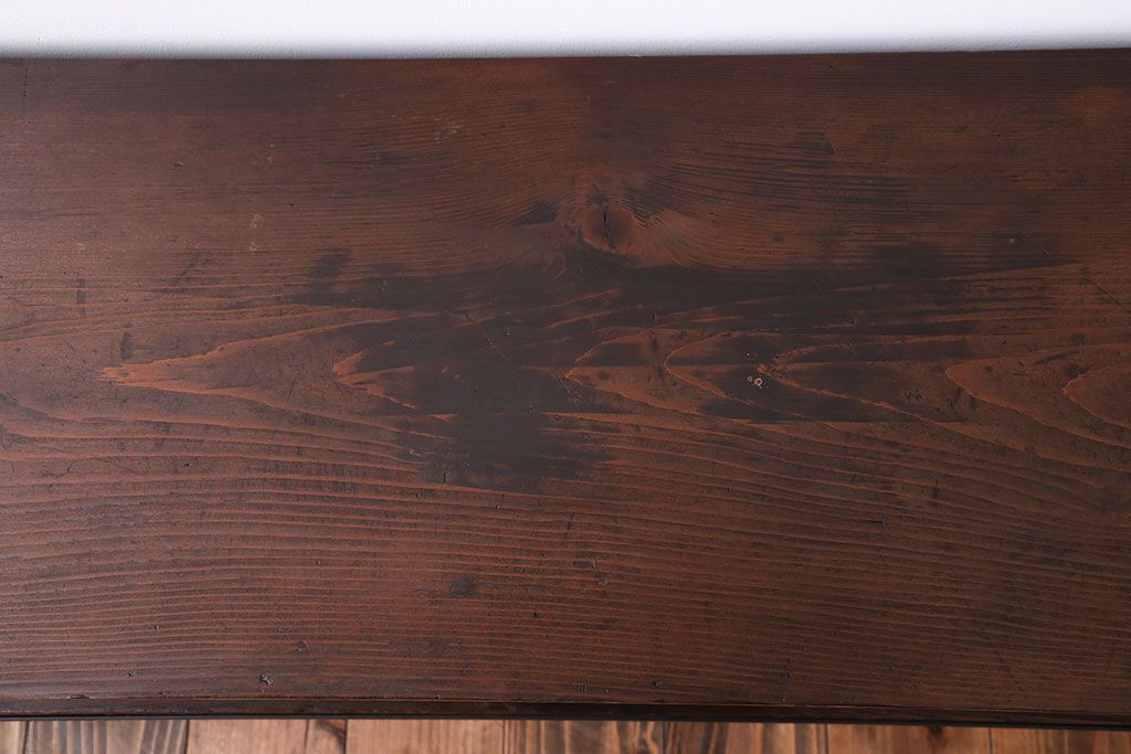 アンティーク家具　アンティーク 鉄脚付きモールガラスローボード(テレビボード)