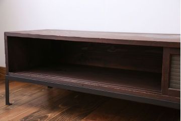 アンティーク家具　アンティーク 鉄脚付きモールガラスローボード(テレビボード)